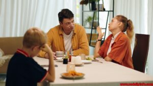 Hunger or tiredness Shopping during nap or mealtime sets the stage for meltdowns. How-to-Manage-Toddler-Tantrums-During-Grocery-Shopping