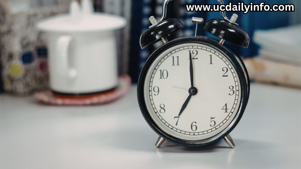 Clock-graphic-showing-buffer-time-back-to-school-morning-routine-for-kids