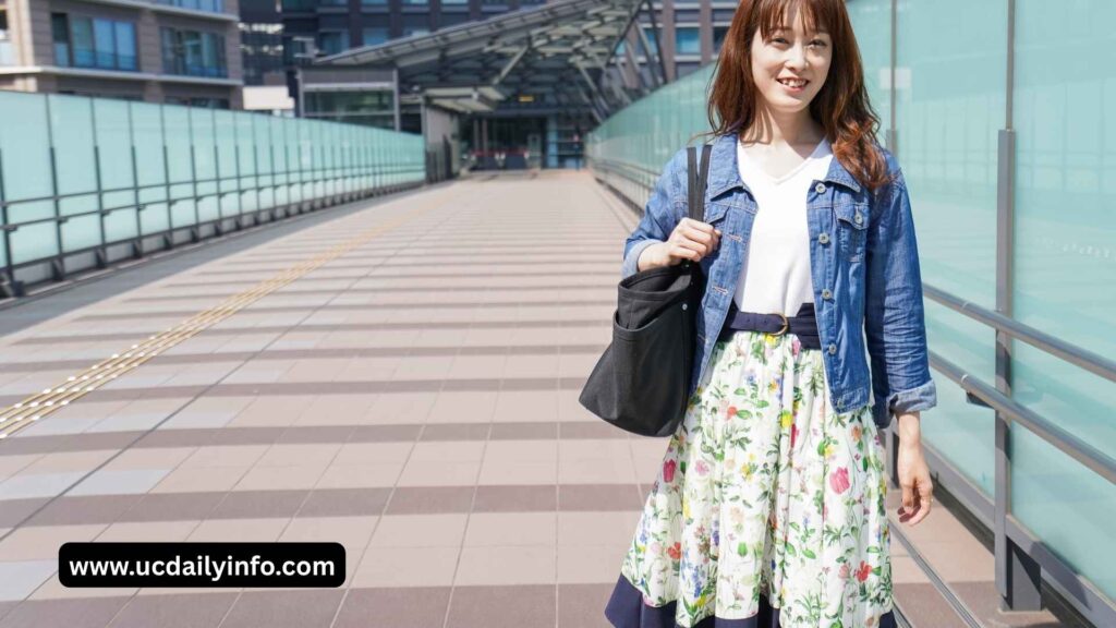 Casual Mom Outfit Ideas for Busy Mothers