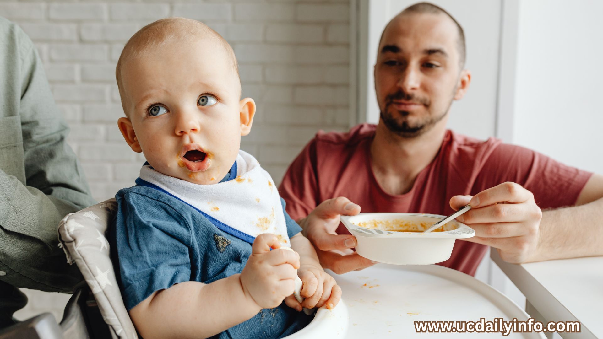 Visual idea: Parent and baby smiling after a successful feeding session, how-to-start-solid-foods-the-easy-way